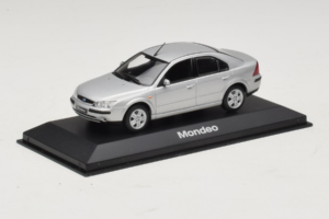 Ford Mondeo Mk3 Limuzina Srebrn Minichamps 1:43 MONDEO005 Kovina – slika 2 od 4