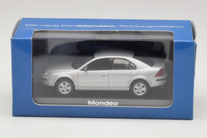 Ford Mondeo Mk3 Limuzina Srebrn Minichamps 1:43 MONDEO005 Kovina – slika 4 od 4