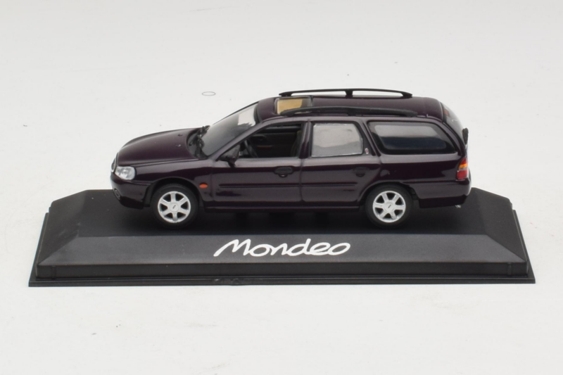 Ford Mondeo Mk1 Turnier Dark Blue Metallic Minichamps 1:43 43306312 Kovina