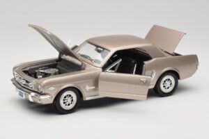 Ford Mustang 1964 1/2 Srebrna Mira 1:18 6127 Kovina – slika 2 od 8