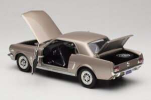 Ford Mustang 1964 1/2 Srebrna Mira 1:18 6127 Kovina – slika 5 od 8