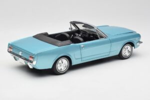 Ford Mustang Kabriolet Arcadian Blue Revell 1:18 8832-F1 Kovina – slika 3 od 8