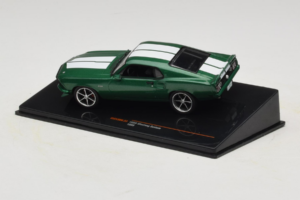 Ford Mustang Custom Zelen IXO 1:43 CLC530N Kovina – slika 3 od 4