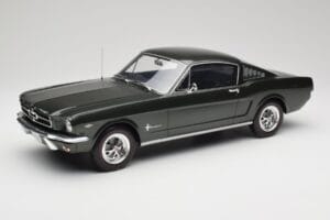 Ford Mustang Fastback Ivy Green Otto 1:12 G079 Smola