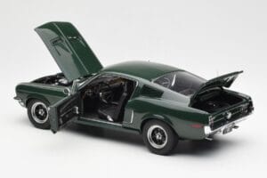 Ford Mustang GT Bullitt Zelen AUTOart 1:18 72812 Kovina – slika 5 od 8