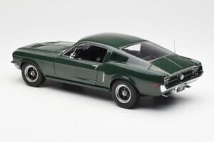 Ford Mustang GT Bullitt Zelen AUTOart 1:18 72812 Kovina – slika 7 od 8