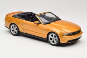 Ford Mustang GT S197 Kabriolet Zlat Maisto 1:18 31158 Kovina – slika 5 od 7