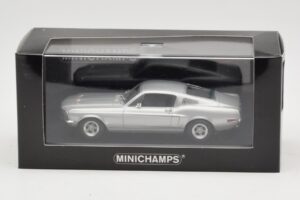 Ford Mustang GT Srebrn Minichamps 1:43 FORD001 Kovina – slika 4 od 4