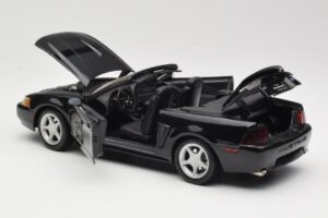 Ford Mustang GT SN95 Kabriolet Črn Maisto 1:18 50328 Kovina – slika 5 od 8