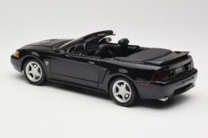 Ford Mustang GT SN95 Kabriolet Črn Maisto 1:18 50328 Kovina – slika 7 od 8