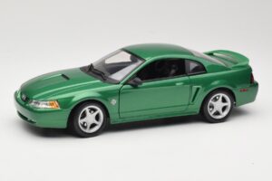 Ford Mustang GT SN95 Zelen Maisto 1:18 50326 Kovina