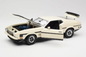 Ford Mustang Mach 1 Bela Sun Star 1:18 3602 Kovina – slika 2 od 8