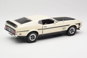Ford Mustang Mach 1 Bela Sun Star 1:18 3602 Kovina – slika 3 od 8