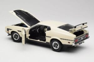 Ford Mustang Mach 1 Bela Sun Star 1:18 3602 Kovina – slika 5 od 8