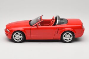 Ford Mustang S197 GT Kabriolet Rdeč Beanstalk Group 1:18 FOR10016R Kovina – slika 4 od 8