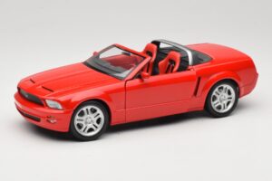 Ford Mustang S197 GT Kabriolet Rdeč Beanstalk Group 1:18 FOR10016R Kovina