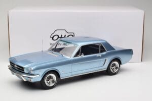 Ford Mustang V8 Hardtop Pony GT Silver Blue GT Spirit 1:12 G089 Smola – slika 6 od 6