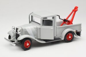 Ford Pick-Up Wrecker Siv Road Signature 1:18 92257 Kovina – slika 2 od 8