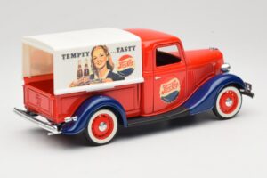 Ford Pickup Truck Pepsi-Cola Solido 1:18 99053 Kovina – slika 3 od 8