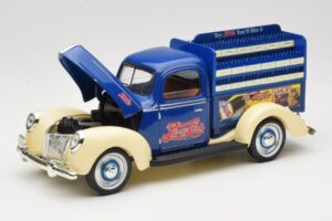 Ford Pepsi-Cola Replica Golden Wheel 1:18 PF351 Kovina – slika 2 od 8
