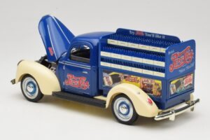 Ford Pepsi-Cola Replica Golden Wheel 1:18 PF351 Kovina – slika 5 od 8