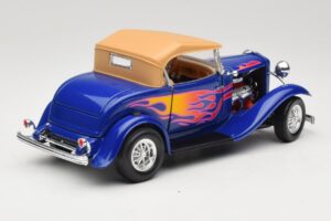 Ford Roadster Street Rod Moder with Fire Road Signature 1:18 92249 Kovina – slika 3 od 8