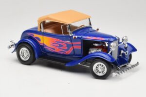 Ford Roadster Street Rod Moder with Fire Road Signature 1:18 92249 Kovina – slika 6 od 8
