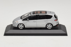 Ford S-Max Srebrn Minichamps 1:43 SMAX001 Kovina