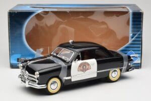 Ford Sedan Washington State Police Solido 1:18 8158 Kovina – slika 8 od 8
