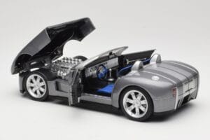 Shelby Cobra Kabriolet Grey Metallic Hot Wheels 1:18 G7220 Kovina – slika 5 od 8