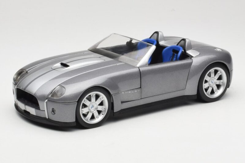 Shelby Cobra Kabriolet Grey Metallic Hot Wheels 1:18 G7220 Kovina