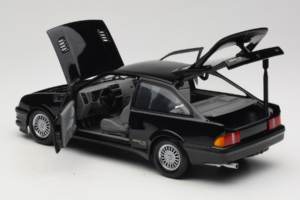 Ford Sierra RS Cosworth Črna Minichamps 1:18 150084001 Kovina – slika 5 od 8