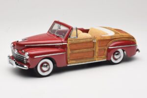 Ford Sportsman Rdeča Road Signature 1:18 20048 Kovina