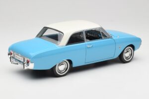 Ford Taunus 12M P1 Taunus Blue Revell 1:18 08880 Kovina – slika 3 od 8