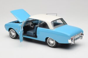 Ford Taunus 12M P1 Taunus Blue Revell 1:18 08880 Kovina – slika 5 od 8