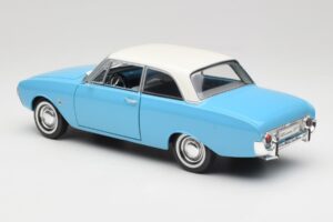 Ford Taunus 12M P1 Taunus Blue Revell 1:18 08880 Kovina – slika 7 od 8