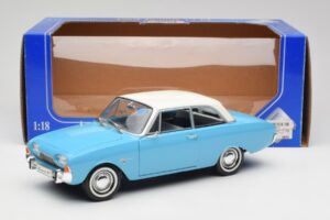 Ford Taunus 12M P1 Taunus Blue Revell 1:18 08880 Kovina – slika 8 od 8