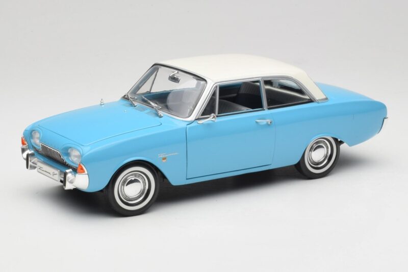 Ford Taunus 12M P1 Taunus Blue Revell 1:18 08880 Kovina