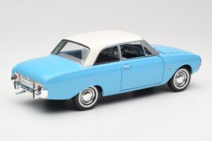 Ford Taunus 17M P2 Modra Revell 1:18 08817 Kovina – slika 3 od 8