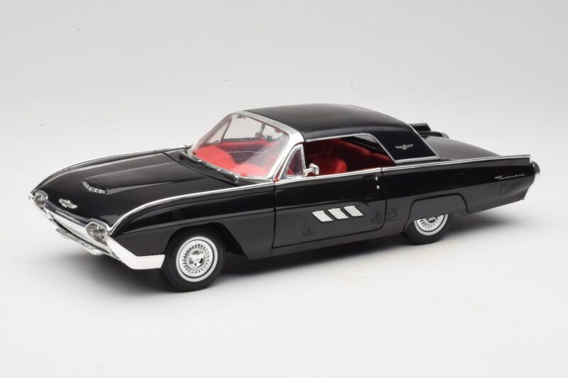 Ford Thunderbird Črna Anson 1:18 30344 Kovina