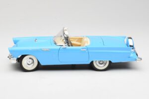 Ford Thunderbird Kabriolet Moder Road Signature 1:18 92358 Kovina – slika 4 od 8
