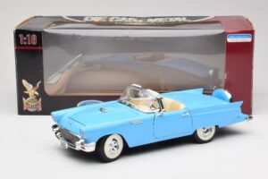 Ford Thunderbird Kabriolet Moder Road Signature 1:18 92358 Kovina – slika 8 od 8