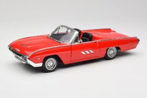 Ford Thunderbird Kabriolet Rdeča Anson 1:18 30334 Kovina