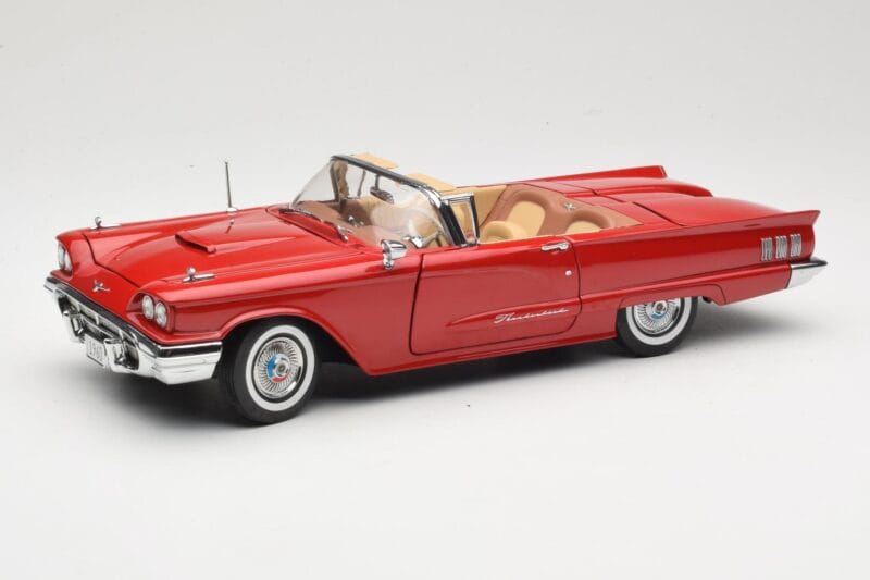 Ford Thunderbird Kabriolet Rdeč Sun Star 1:18 4311 Kovina