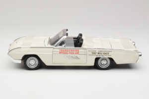 Ford Thunderbird Kabriolet Indy Pace Car Anson 1:18 30368 Kovina – slika 3 od 6