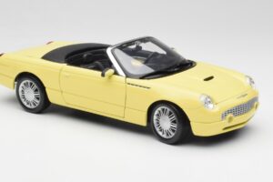 Ford Thunderbird Show Car Rumen Maisto 1:18 50335 Kovina – slika 6 od 8