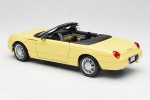 Ford Thunderbird Show Car Rumen Maisto 1:18 50335 Kovina – slika 7 od 8
