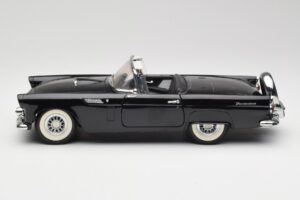 Ford Thunderbird Kabriolet Črn Revell 1:18 8818-M1 Kovina – slika 4 od 8