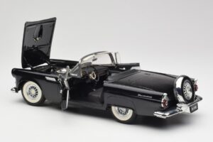 Ford Thunderbird Kabriolet Črn Revell 1:18 8818-M1 Kovina – slika 5 od 8