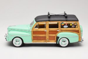 Ford Woody Panel Wagon Metino Zelena Road Signature 1:18 20028 Kovina – slika 4 od 8